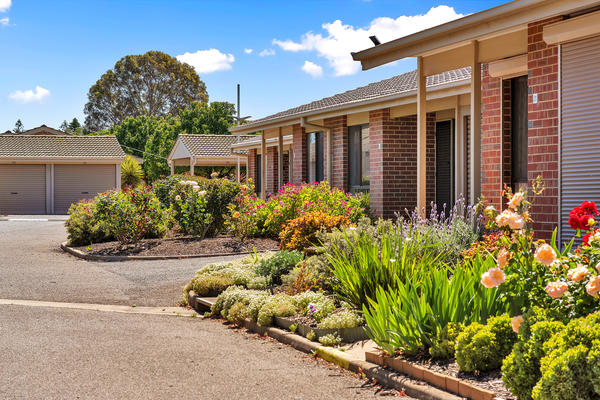 Retirement living in Adelaide Western Suburbs