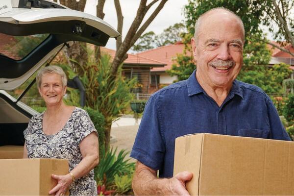 General-Couple-Holding-Boxes
