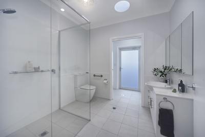 140/62 Island Point Road