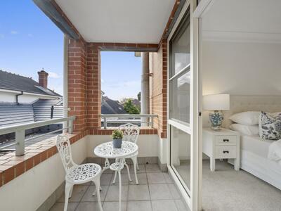 1-02/6 Hale Road