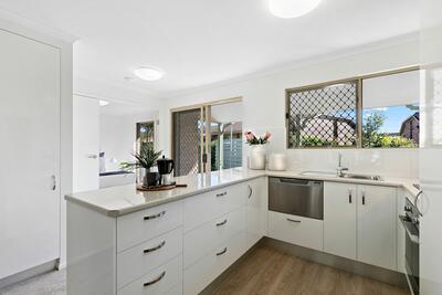 63/100 Albany Creek Road