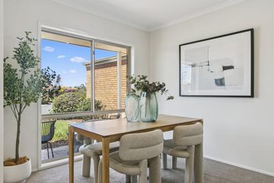 164/2 Rochester Parade