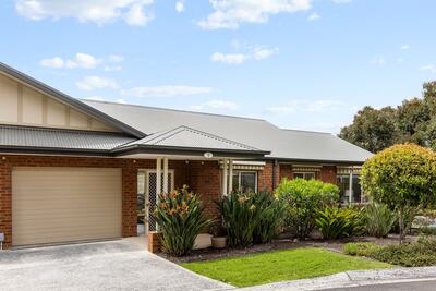 4 Lomandra Way