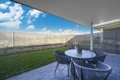146/62 Island Point Road