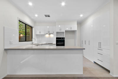 102/37 View Mount Road