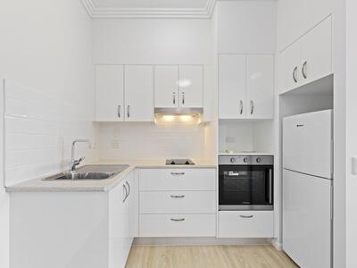 241/42 Ridley Road