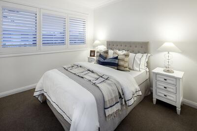 MS/014 Moorhen Street