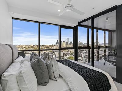 1611/50 Longland Street