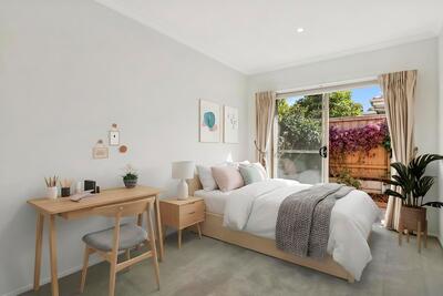 185/2 Rochester Parade