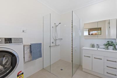 243/66 Bainbridge Street