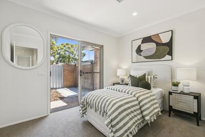 164/2 Rochester Parade