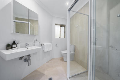 236/2-8 Kitchener Street