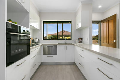 93/37 View Mount Road