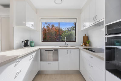 45/330 Springvale Road