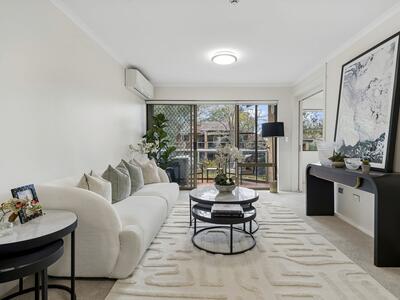 240/2 Ulmarra Place