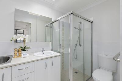 29/239 McCullough Street