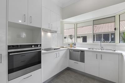 121/21 Gracemere Boulevard