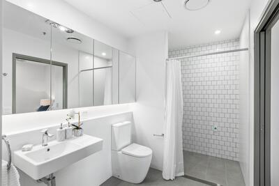 3410/2 Symphony Way
