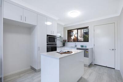 E10/61 Explorer Drive