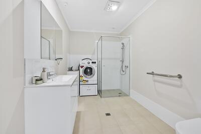 420/61 Explorer Drive