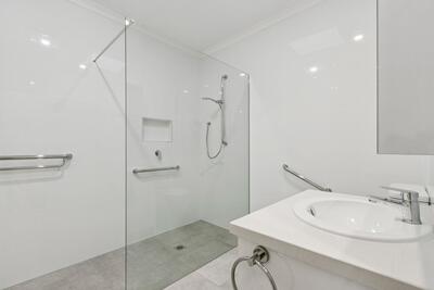 98/62-76 Cavanagh Street