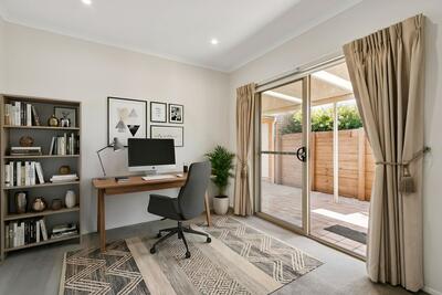 185/2 Rochester Parade