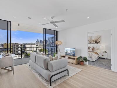 917/50 Longland Street