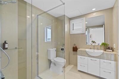 E303/469 Sandgate Road