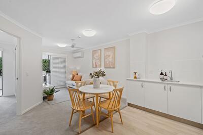 109/1 Moore Street