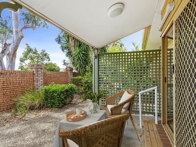 9/100 Albany Creek Road