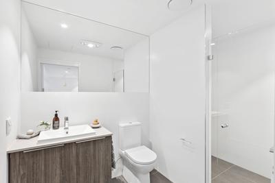 1310/2 Symphony Way