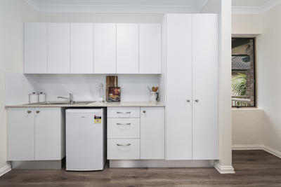 242/2-8 Kitchener Street