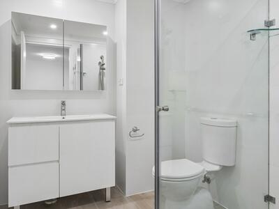 202/2-8 Kitchener Street