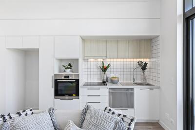 3502/2 Symphony Way