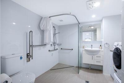 207/61 Explorer Drive