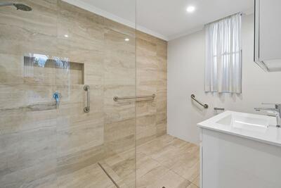 80/6 Hale Road