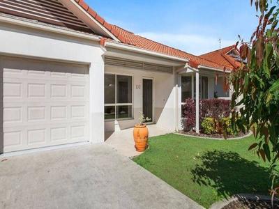 102/21 Gracemere Boulevard