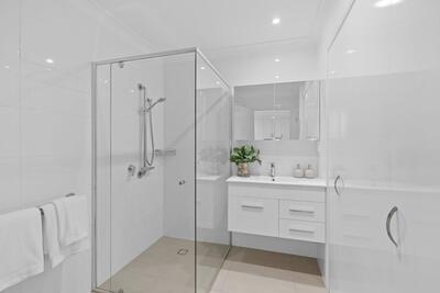 307/148 Smith Street