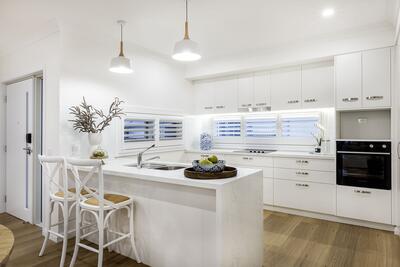 MS/014 Moorhen Street