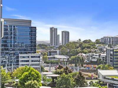 908/50 Longland Street
