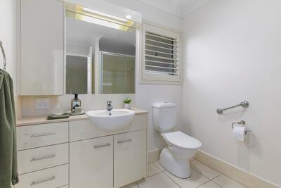131/21 Gracemere Boulevard