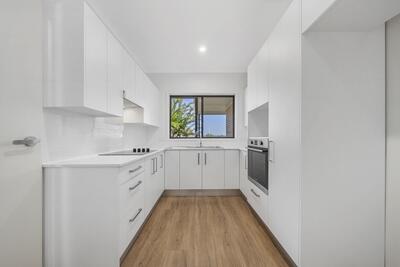 53/31 Crookston Drive