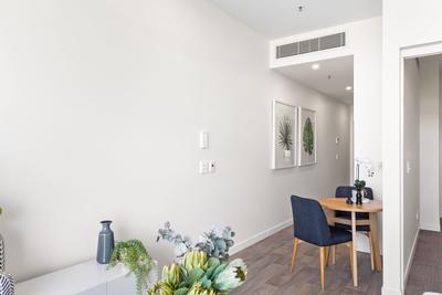 3210/2 Symphony Way