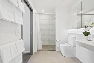 3503/2 Symphony Way