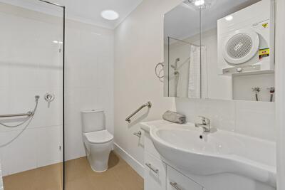 18/104 Country Club Drive