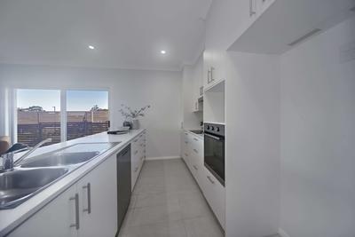 79/62 Island Point Road