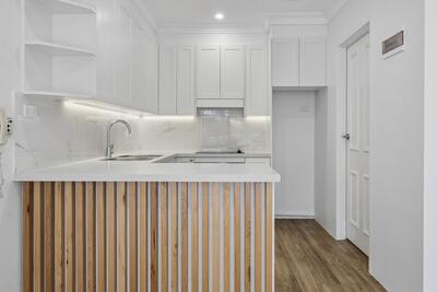 22/6 Hale Road