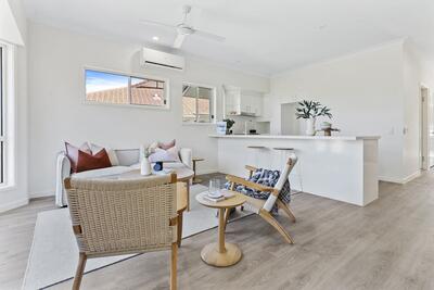 110/21 Gracemere Boulevard