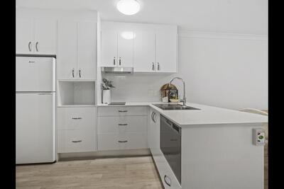 304/148 Smith Street