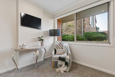 13/6 Melville Park Drive
